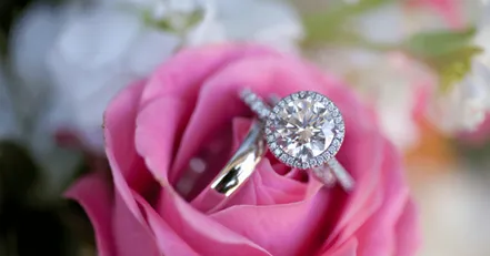Wedding ring graphic